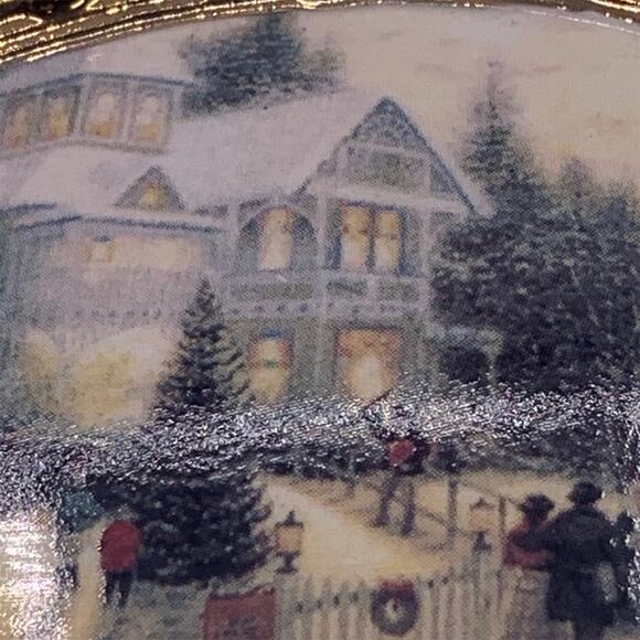 1997 Hallmark Keepsake Thomas Kinkade Victorian Christmas Ornament in Box - Picture 5 of 6